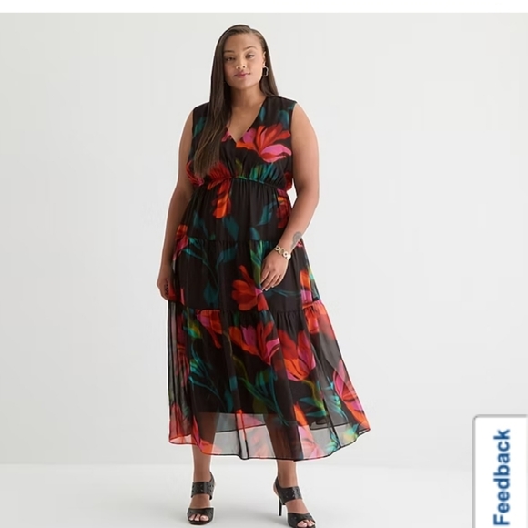 Robbie Bee Dresses & Skirts - Robbie Bee Black and Red Floral Maxi Dress NWT